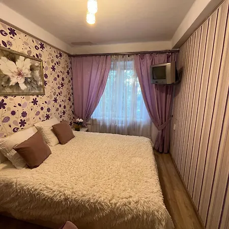 2-На Квартира Вул. Михайла Донця 5, Поруч Нау, Кпі, Клініка Шалімова, Метро Шулявська -15 Хв Kyiv Exterior photo