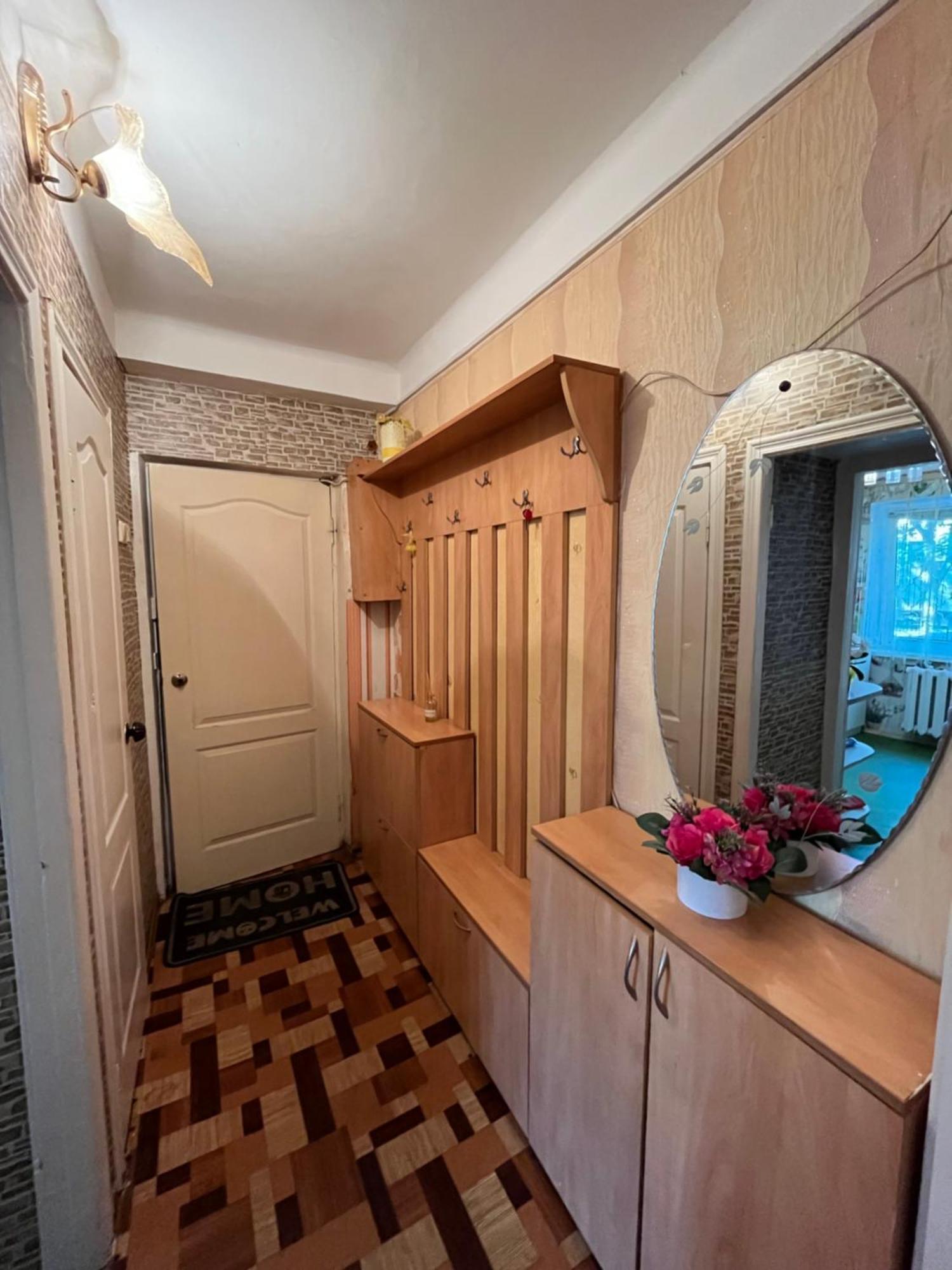 Apartment 2-на вул. михайла донця 5, поруч нау, кпі, клініка шалімова, метро шулявська -15 хв *