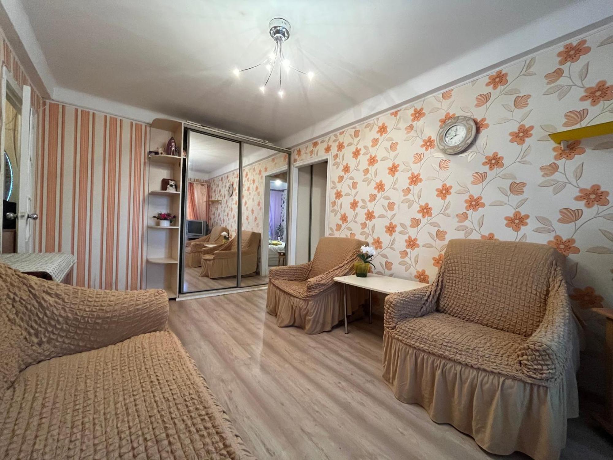 Apartment 2-на вул. михайла донця 5, поруч нау, кпі, клініка шалімова, метро шулявська -15 хв *